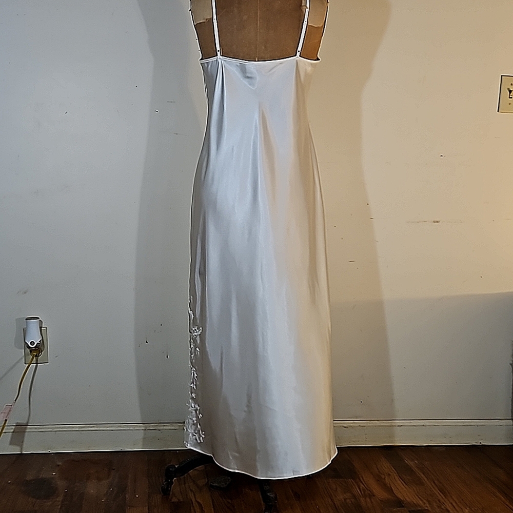 Vintage Long lacy beaded chemise by Valerie Stevens - Picture 6 of 11